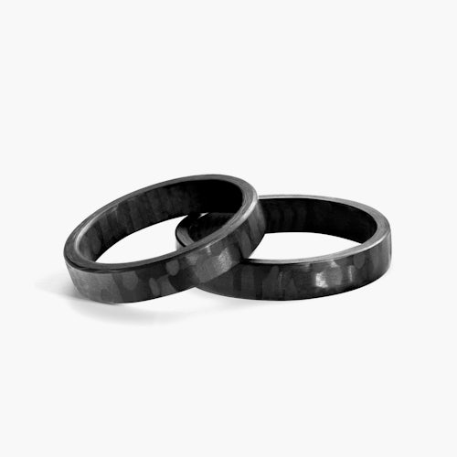Obrączki ślubne: carbon, płaskie, 4 mm